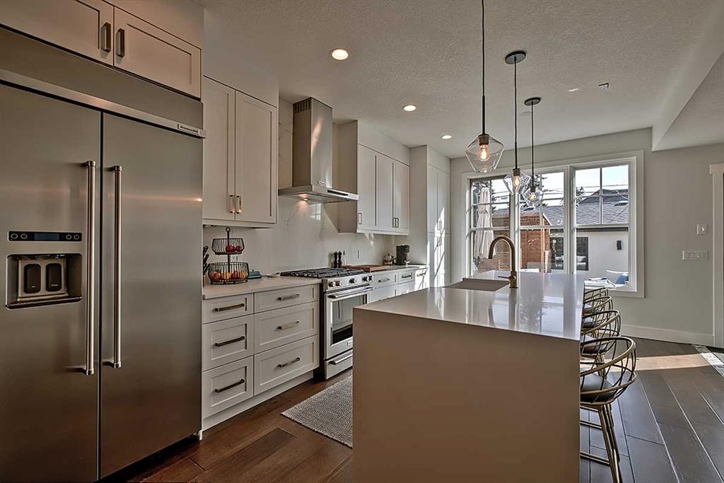 Third View of 2438 25 Street SW, Richmond, Calgary, Alberta, T3E 1X6