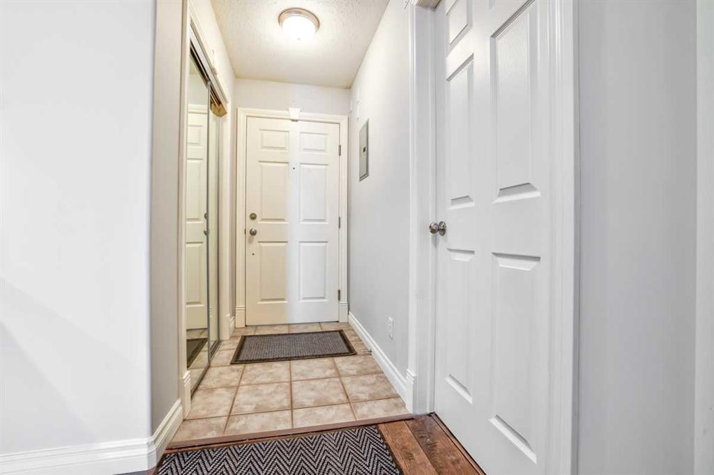 Fifth View of 213, 1631 28 Avenue SW, South Calgary, Calgary, Alberta, T2T 1J5