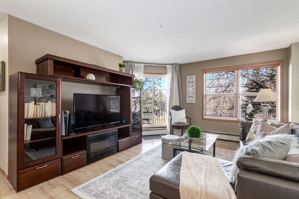 Fifth View of 101, 11 Somervale View SW, Somerset, Calgary, Alberta, T2Y 4A9