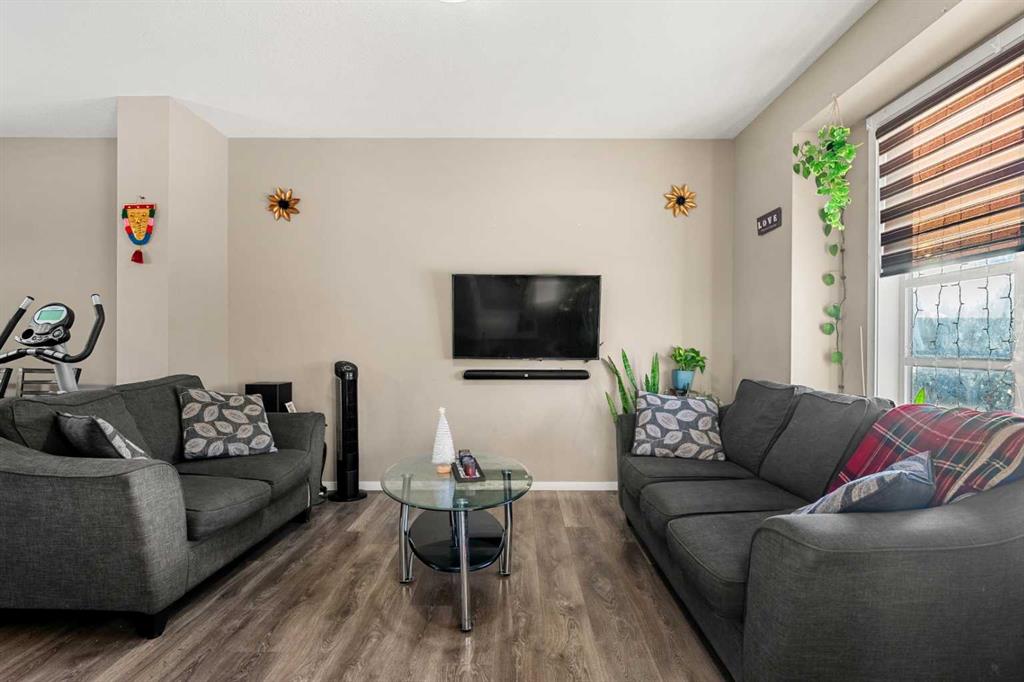 Fourth View of 8916 46 Street NE, Saddle Ridge, Calgary, Alberta, T3J 0X6