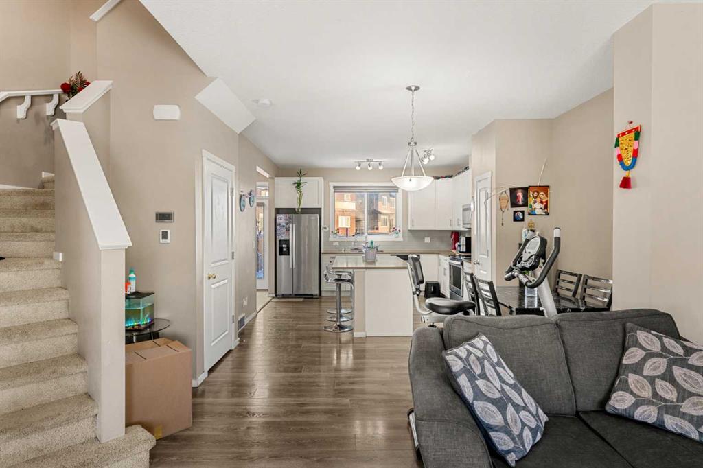 Fifth View of 8916 46 Street NE, Saddle Ridge, Calgary, Alberta, T3J 0X6