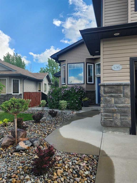 Third View of 436 Mt Sunburst Crescent W, Sunridge, Lethbridge, Alberta, T1K 2S6