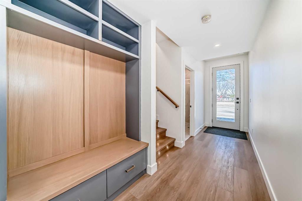 Fourth View of 305 18 Street NW, West Hillhurst, Calgary, Alberta, T2N4J7