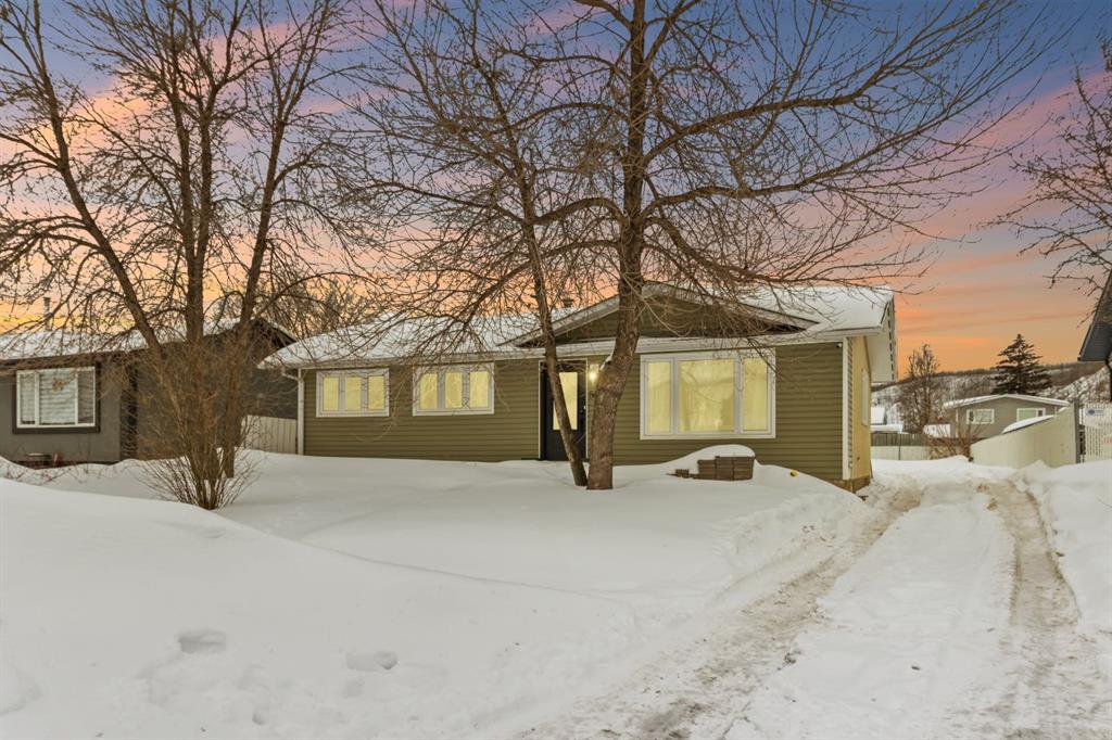 66 Centennial Drive , A2296726, Alberta,