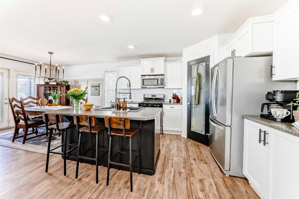 Fifth View of 6404 60 Street Close  , Lucas Heights, Ponoka, Alberta, T4J 1W1