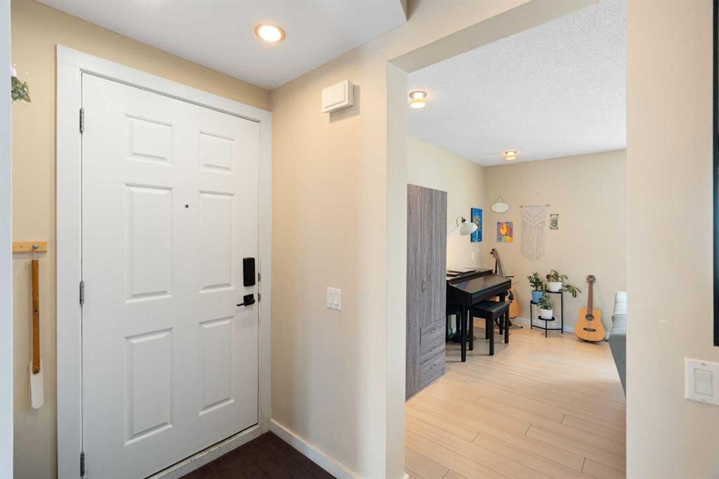 Fifth View of 11035 Oakfield Drive SW, Cedarbrae, Calgary, Alberta, T2W 3H3