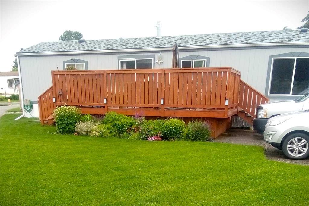 Third View of 247, 3223 83 Street NW, Greenwood/Greenbriar, Calgary, Alberta, T3B 5N5