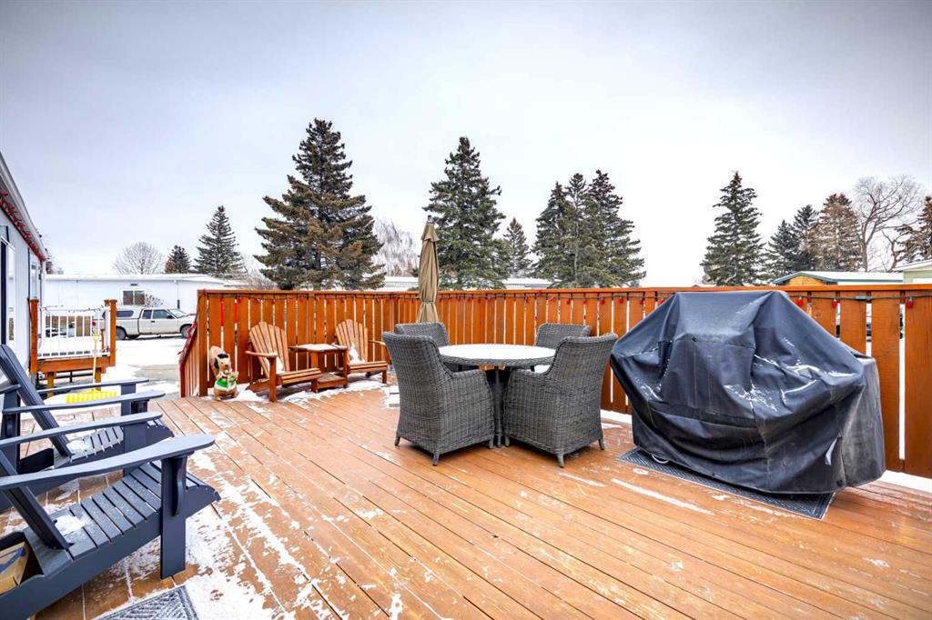 Fifth View of 247, 3223 83 Street NW, Greenwood/Greenbriar, Calgary, Alberta, T3B 5N5