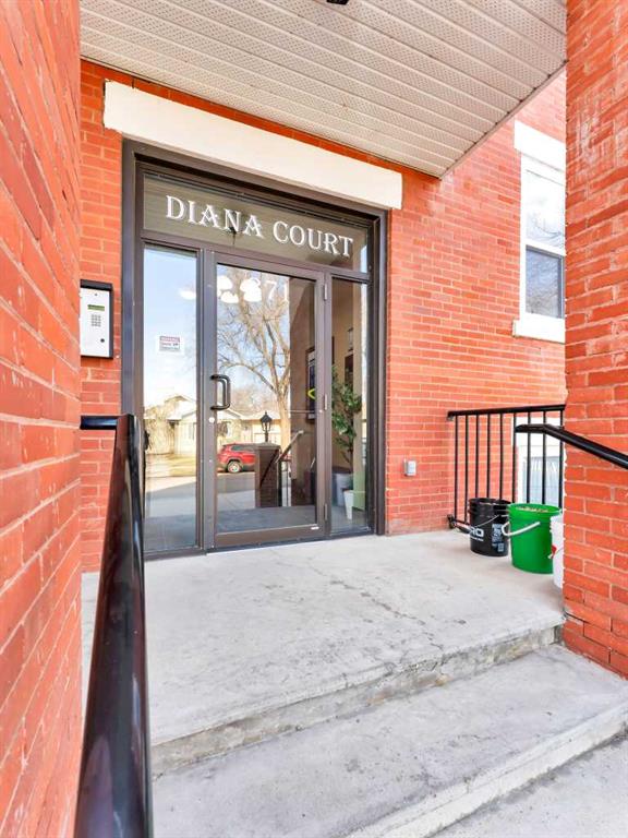 Third View of 106, 371 Aberdeen Street SE, SE Hill, Medicine Hat, Alberta, T1A 0R3