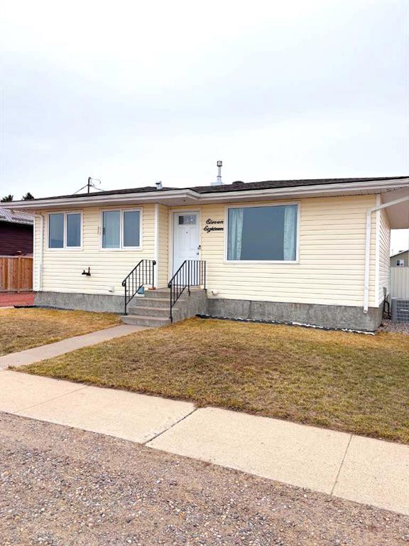 Second View of 1118 44 Avenue N, Legacy Ridge / Hardieville, Lethbridge, Alberta, T1H 6C3