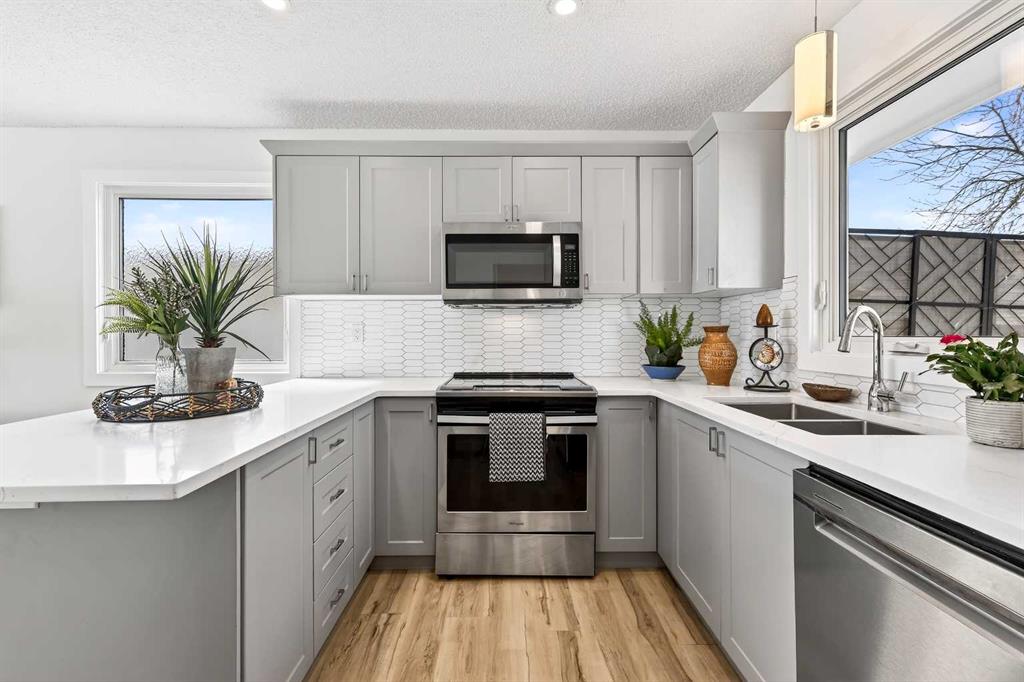 Fourth View of 4311 Dovercrest Drive SE, Dover, Calgary, Alberta, T2B 1X6