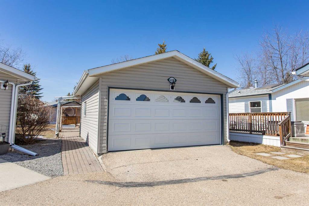 Third View of 4905 Doncaster Avenue , Davenport, Red Deer, Alberta, T4R 2Z8