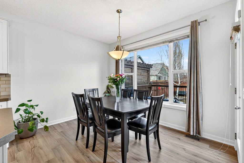 Fifth View of 220 Auburn Glen Manor SE, Auburn Bay, Calgary, Alberta, T3M 0L2