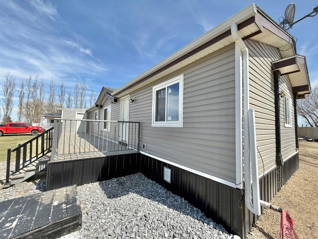 Third View of 57 142070 TR 191  , Johnson Acres, Rural Newell, County of, Alberta, T1R 0S1