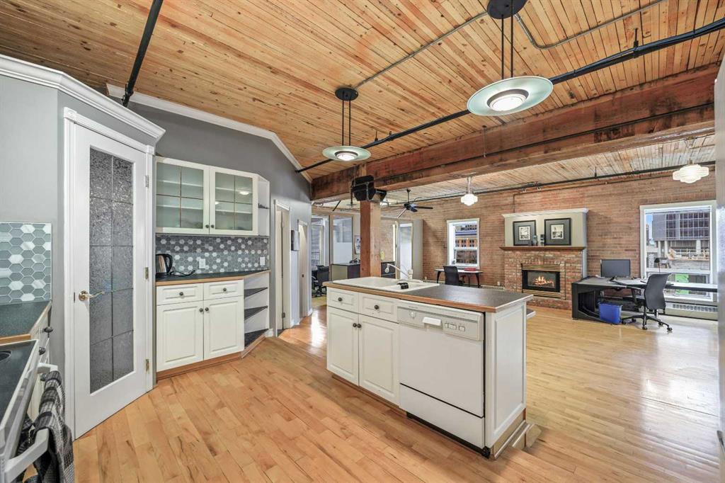 Third View of 401, 535 10 Avenue SW, Beltline, Calgary, Alberta, T2R 0A8