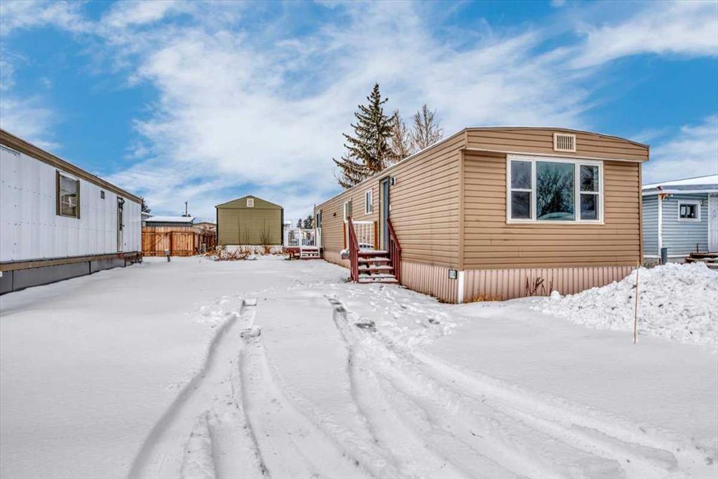 Fourth View of 114, 6220 17 Avenue SE, Red Carpet, Calgary, Alberta, T2A 0W6