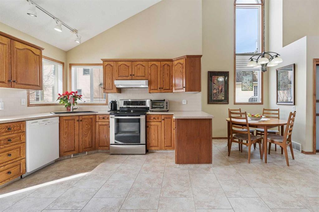 Fifth View of 24, 26 Quigley Drive , West Valley, Cochrane, Alberta, T4C 1M2