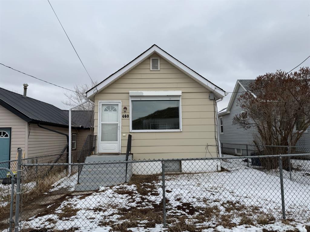 Second View of 460 3 Street SW, Bankview, Drumheller, Alberta, T0J0Y6