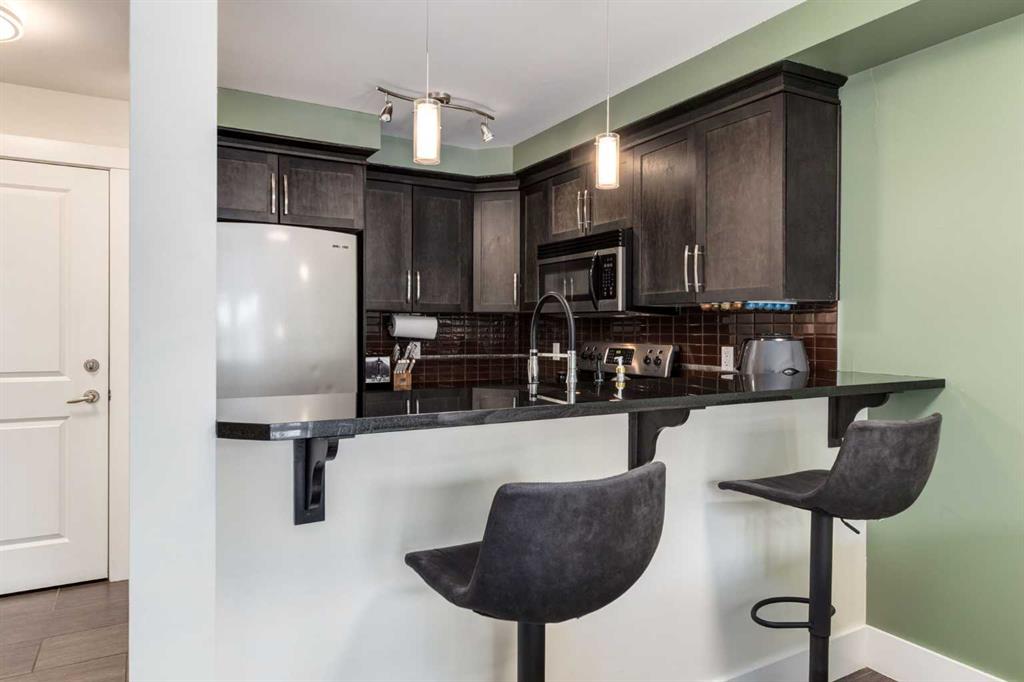 Fifth View of 104, 725 4 Street NE, Renfrew, Calgary, Alberta, T2E3S7