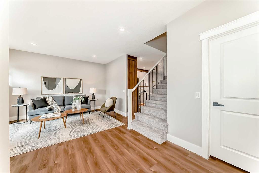 Third View of 722 53 Avenue SW, Windsor Park, Calgary, Alberta, T2V 0C3