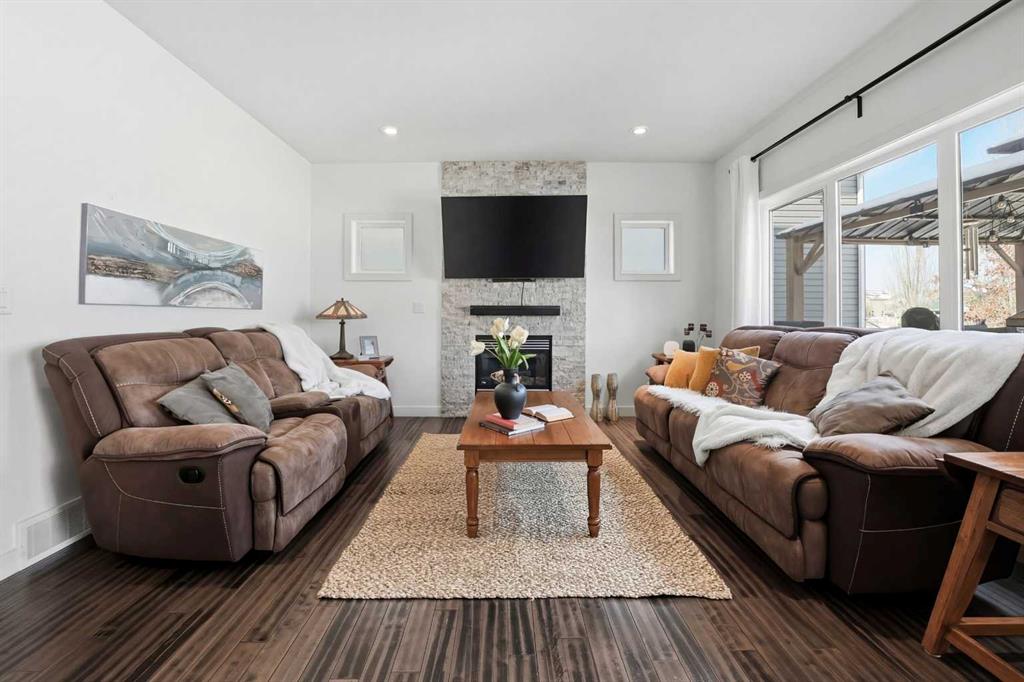 Fifth View of 118 Viscount Drive , Vanier East, Red Deer, Alberta, T4R 0M6