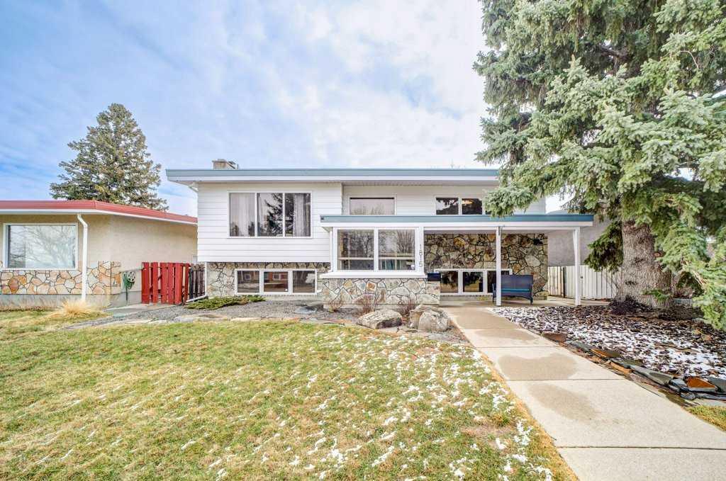 1815 Lakepoint Road S, A2297310, Alberta,