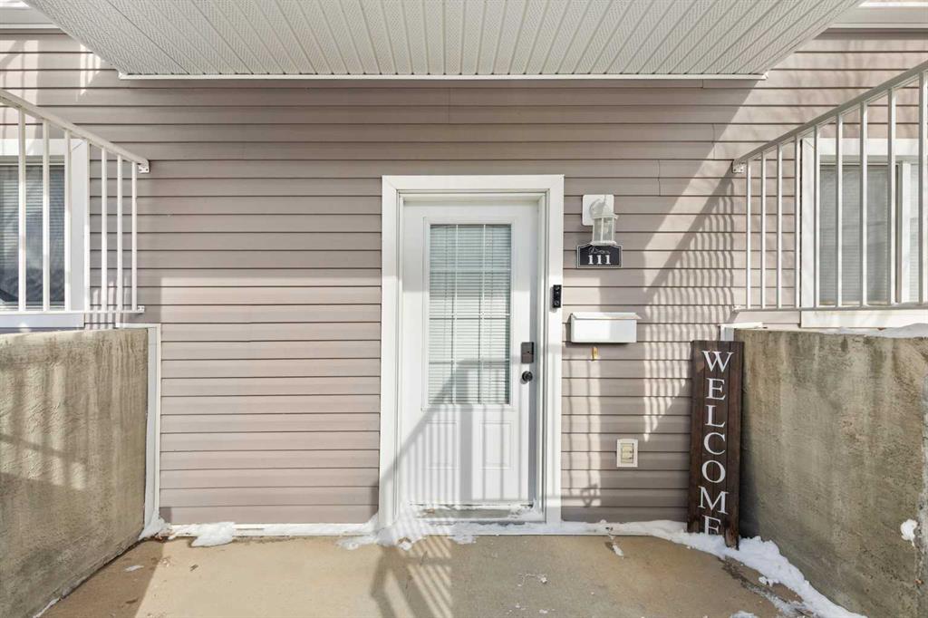 Third View of 111 Somerset Lane SE, Southland, Medicine Hat, Alberta, T1B0E8