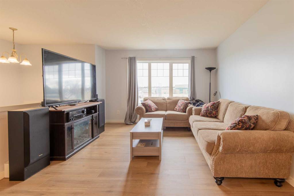 Fourth View of 39 Blackfoot Boulevard W, Indian Battle Heights, Lethbridge, Alberta, T1K 7N7