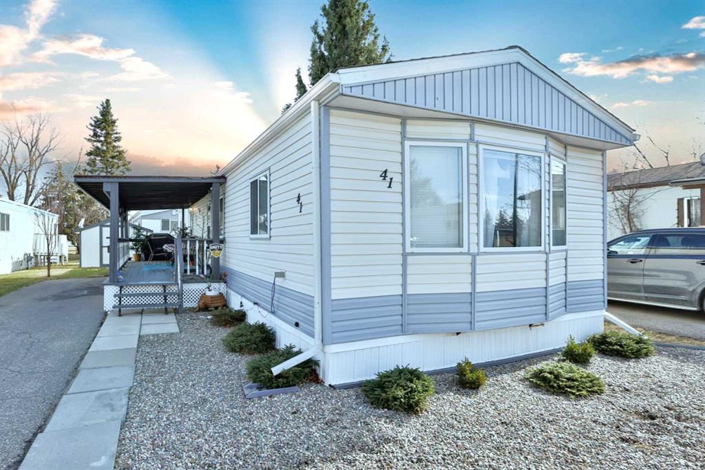 Second View of 41, 2300 13 Street N, Bridge Villa Estates, Lethbridge, Alberta, T1M 4E8