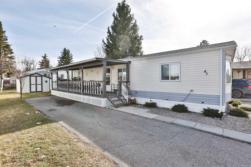 Third View of 41, 2300 13 Street N, Bridge Villa Estates, Lethbridge, Alberta, T1M 4E8