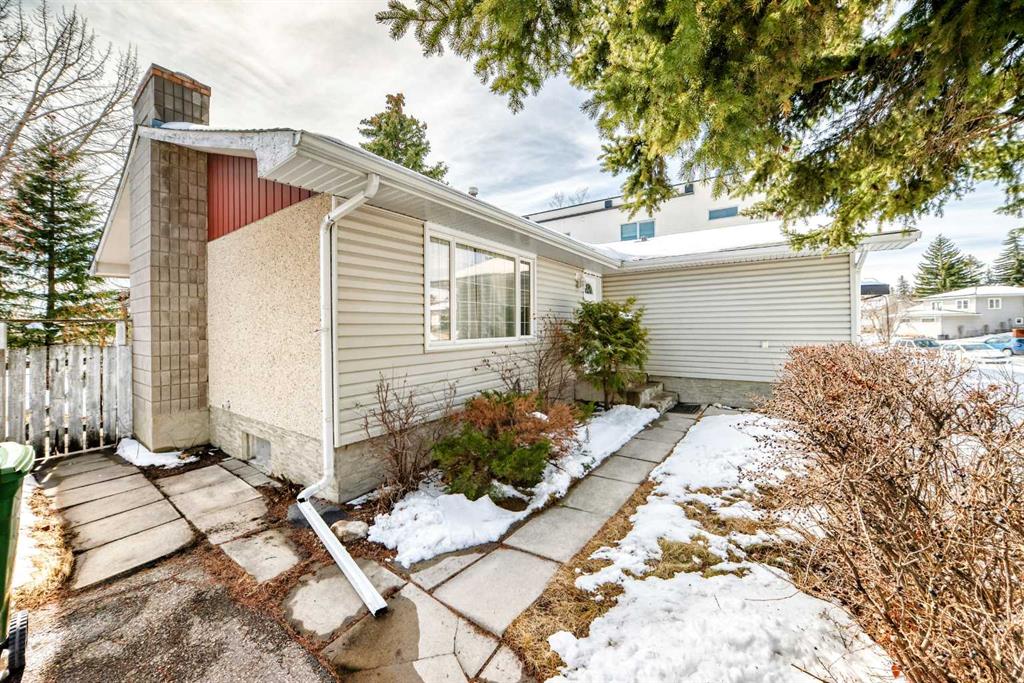 Third View of 271 Dalhurst Way NW, Dalhousie, Calgary, Alberta, T3A 1P3
