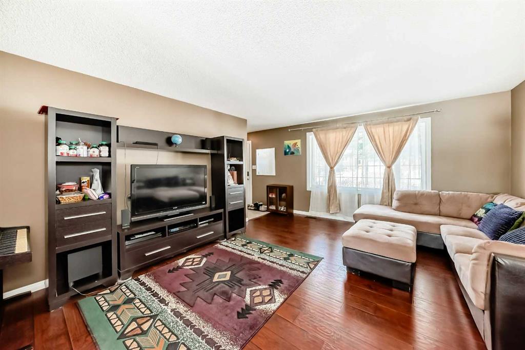 Fifth View of 271 Dalhurst Way NW, Dalhousie, Calgary, Alberta, T3A 1P3