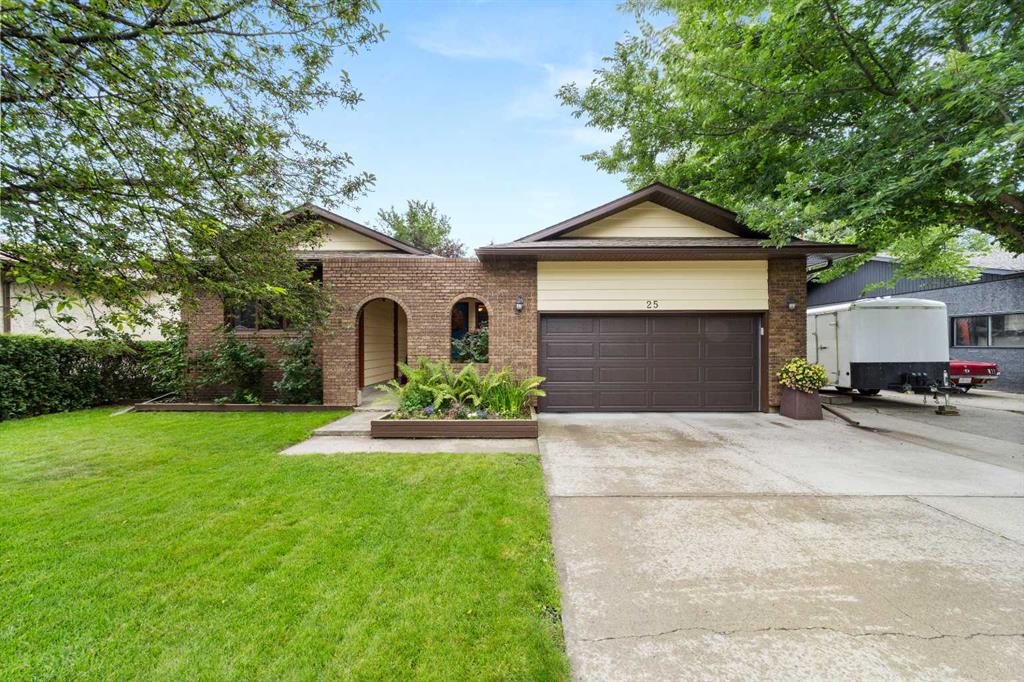 25 Westheights Drive , A2297563, Alberta,