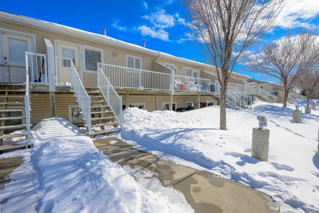 Third View of 105, 9105 91 Street , Cobblestone, Grande Prairie, Alberta, T8X0E5