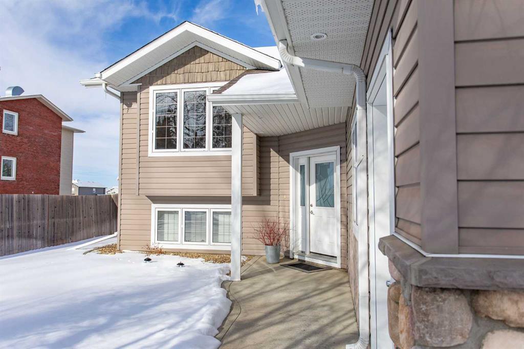 Third View of 4018 40 StreetClose , Riverside, Ponoka, Alberta, T4J 0A7