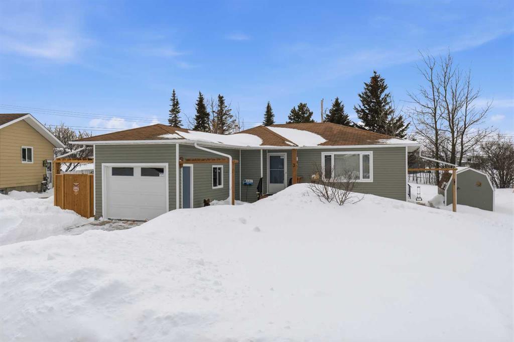 3 Isbister Avenue , A2297587, Alberta,