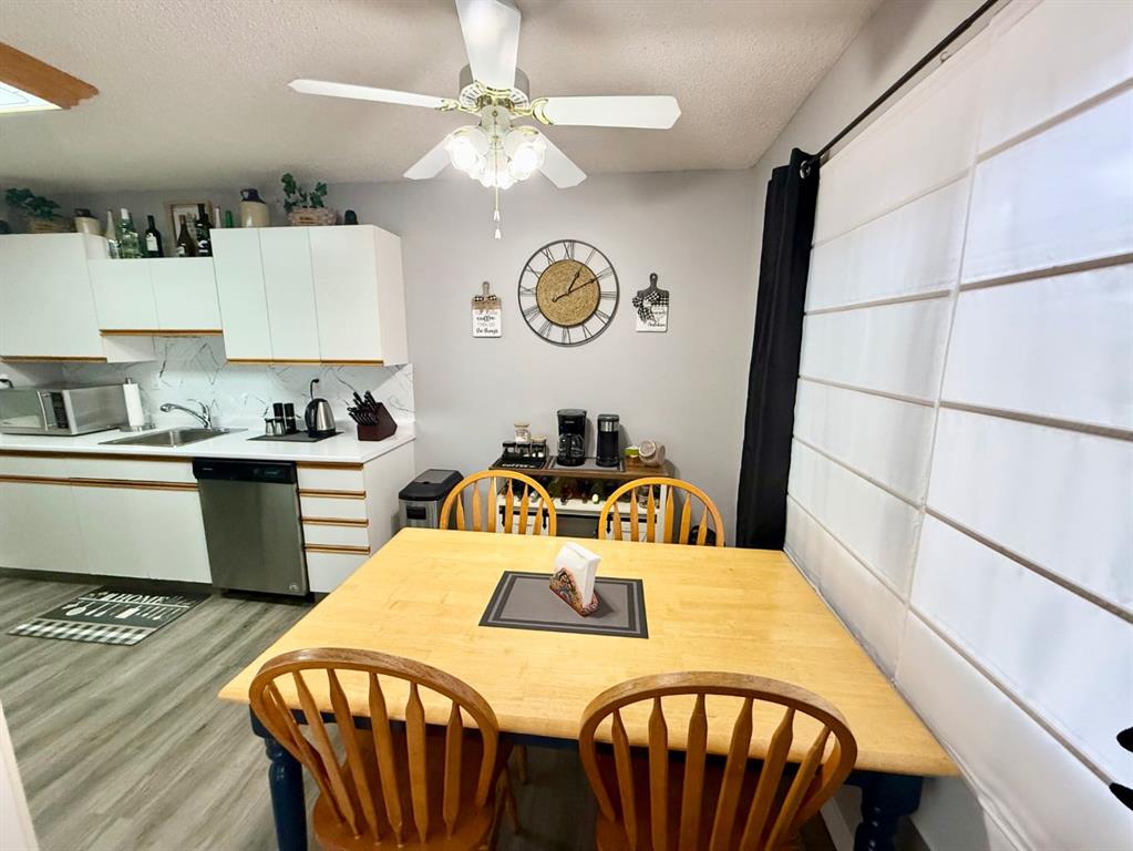 Fifth View of 53, 101 MILL Street , Hardisty, Hinton, Alberta, T7V1T3