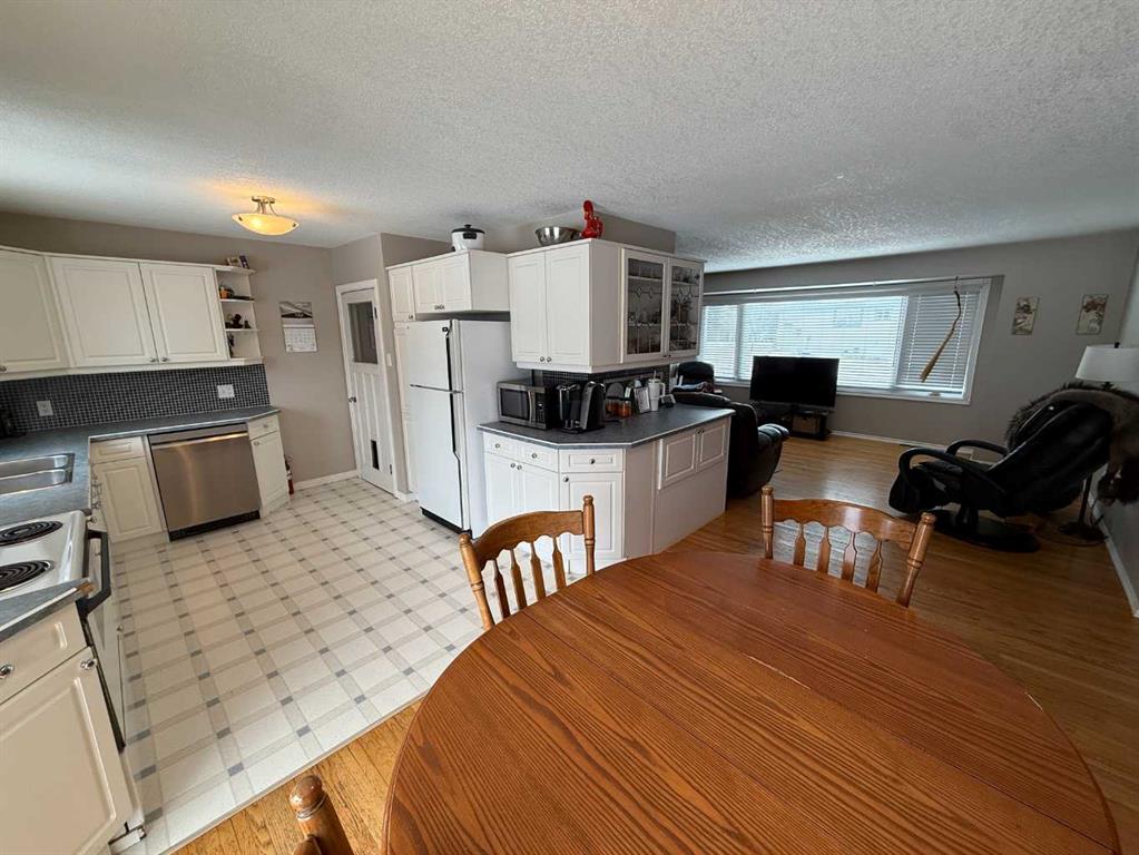 Fourth View of 104 Dorin Drive , Hardisty, Hinton, Alberta, T7V 1B9