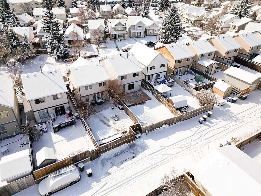 Fourth View of 84 Queen Anne Close SE, Queensland, Calgary, Alberta, T2J 6E5