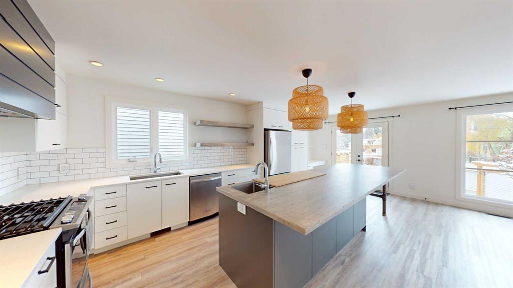 Fourth View of 7704 46 Avenue NW, Bowness, Calgary, Alberta, T3B 1Y2