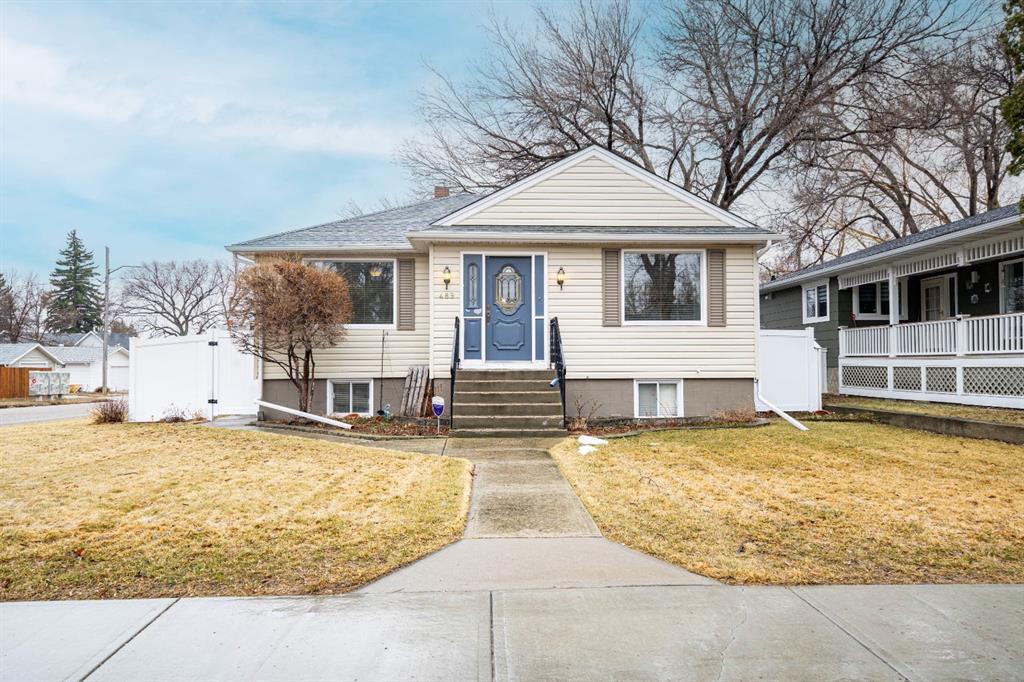 489 10 Street SE, A2297947, Alberta,