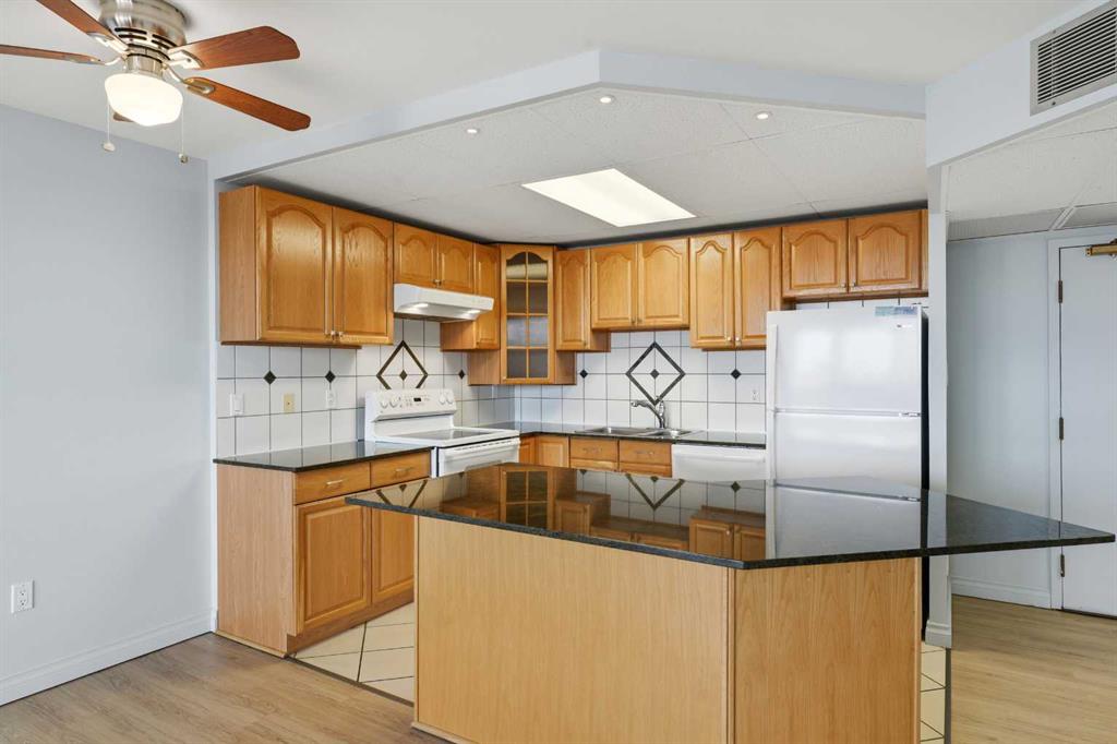 Fifth View of 306, 4902 37 Street , South Hill, Red Deer, Alberta, T4N 6M9