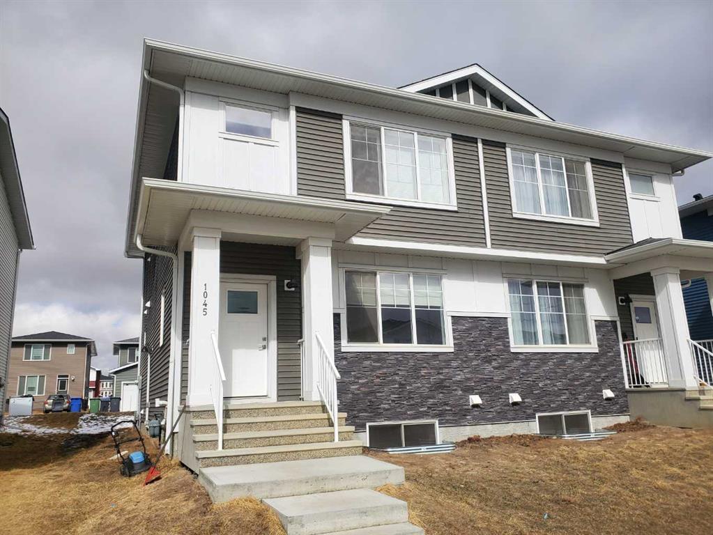 1045 West Lakeview Drive , A2298127, Alberta,