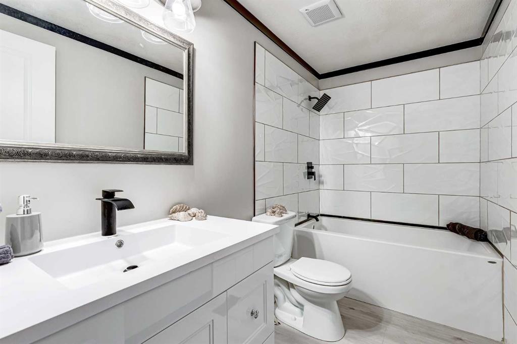 Fourth View of 56, 6220 17 Avenue SE, Red Carpet, Calgary, Alberta, T2A0W6