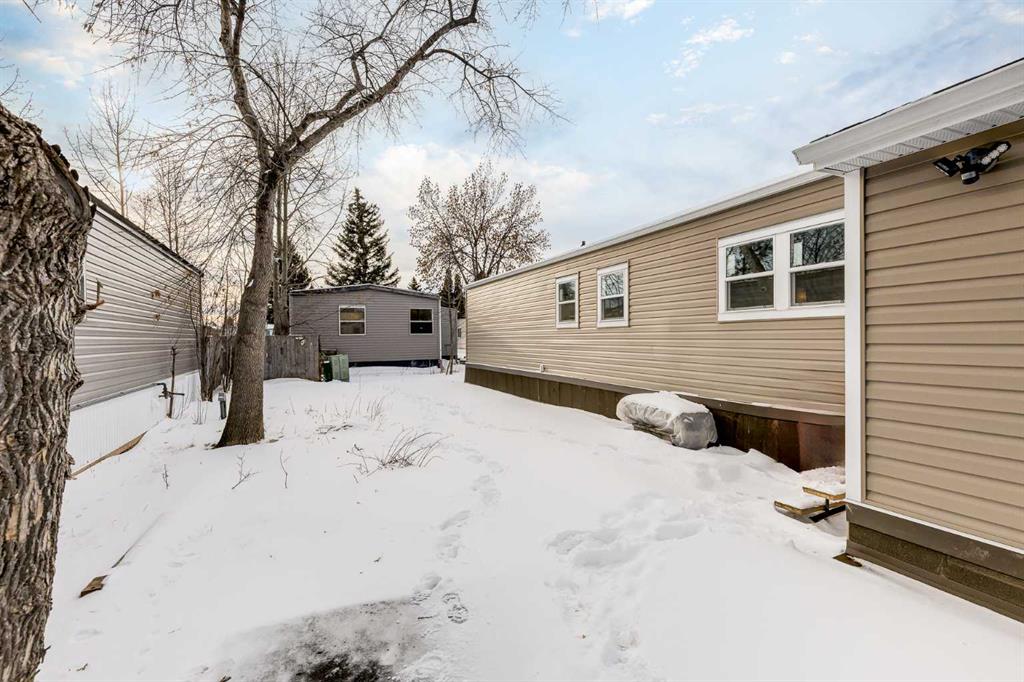 Fifth View of 56, 6220 17 Avenue SE, Red Carpet, Calgary, Alberta, T2A0W6