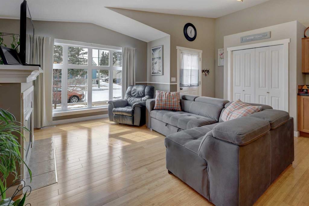 Fourth View of 1432 21 Avenue , NONE, Didsbury, Alberta, T0M 0W0