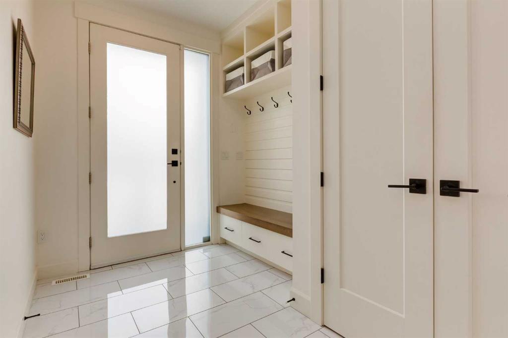 Third View of 513 18 Street NW, West Hillhurst, Calgary, Alberta, T2N2G6