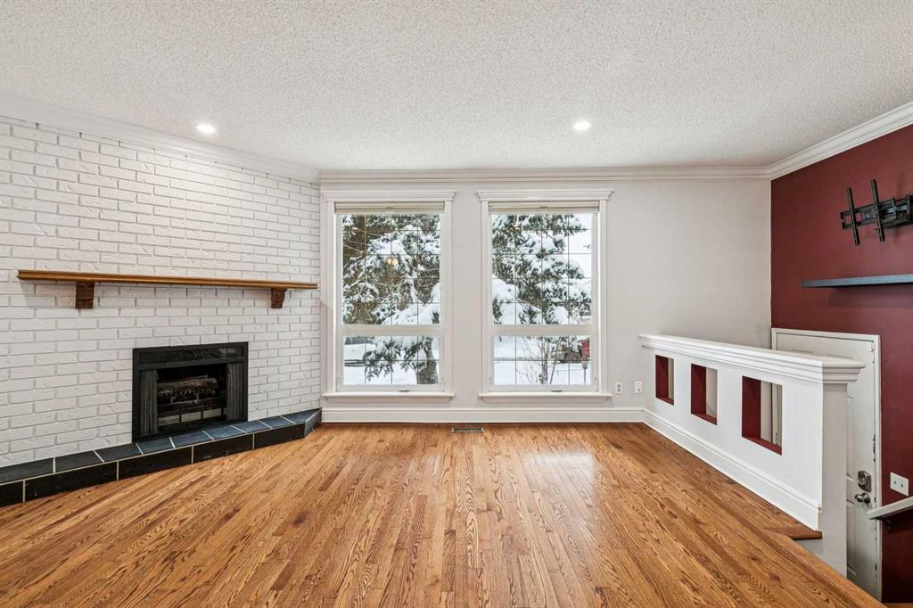 Fourth View of 131 Woodglen Way SW, Woodbine, Calgary, Alberta, T2W4L9