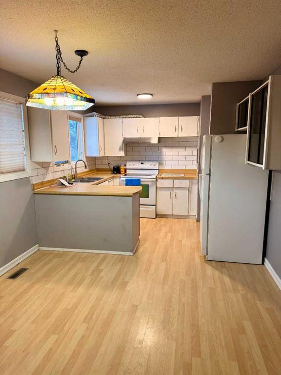 Fifth View of 83 Barrett Drive  , Bower, Red Deer, Alberta, T4R 1H2