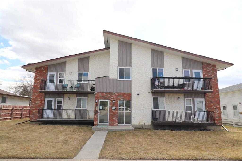 8, 1739 St Edward Boulevard N, A2298565, Alberta,